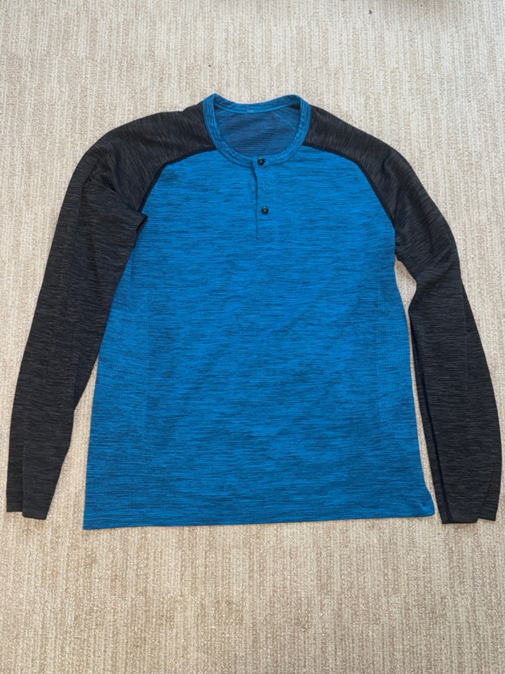 Lululemon Mens Size L Blue Gray Metal Vent Tech Long Sleeve Henley Stretch Shirt
